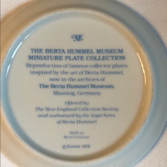 Vintage The Berta Hummel Museum Miniature Plate - Picture 5 of 5